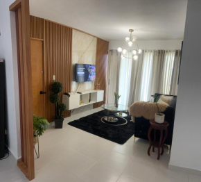 Hermoso y amplio apartamento de 3 habitaciones y 2 baños !